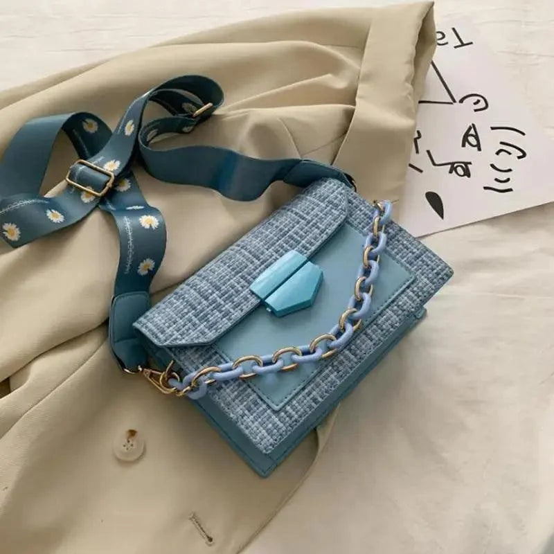 Luxury Wide Strap Shoulder Bags for Women And Girls Designer Lady Handbags and Purses Fashionable Chain Messenger Crossbody Bags